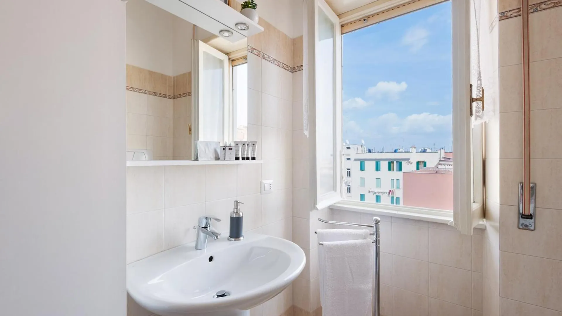 Casa Adele Lovely Mid-Century Apartment, Rome Apartment